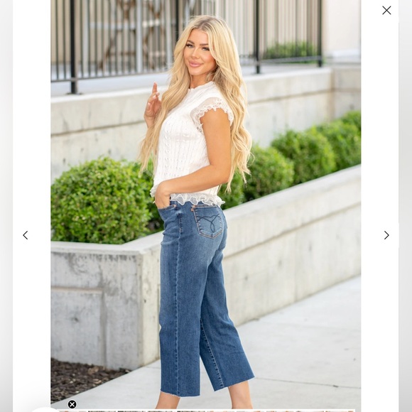 Judy Blue Classic High Waist Rough Hem Crop Jeans NWT - Picture 1 of 3
